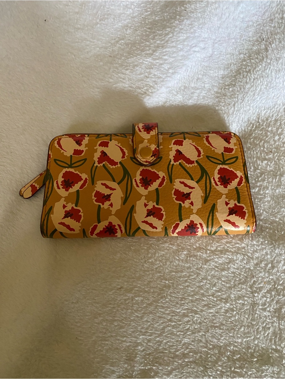 Vera Bradley Yellow Floral Women's Wallet - Red & Cream Flower Print